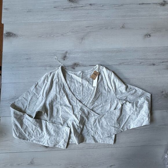 Victoria Secret criss cross front long sleeve knit top Size M Heather LtGrey Nwt - Picture 5 of 5